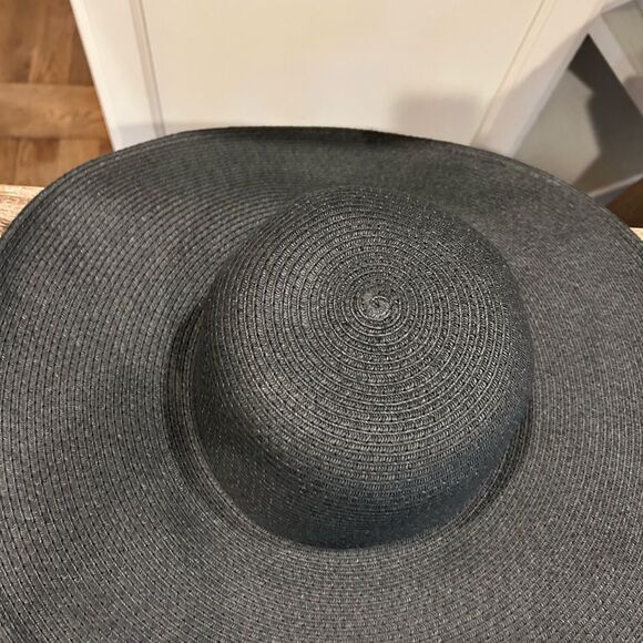 J. Crew Black Textured Floppy Summer Straw Hat nwt - Picture 3 of 5